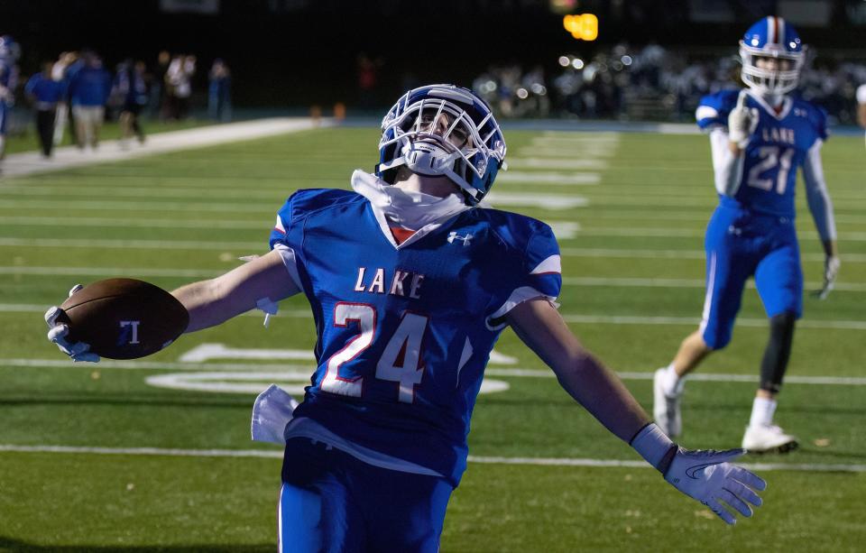 Lake’s Dylan Snyder scores the game-winning touchdown on a long pass play against visiting Columbus DeSales during the fourth quarter of their Division II regional quarterfinal, Friday, Nov. 4, 2022.