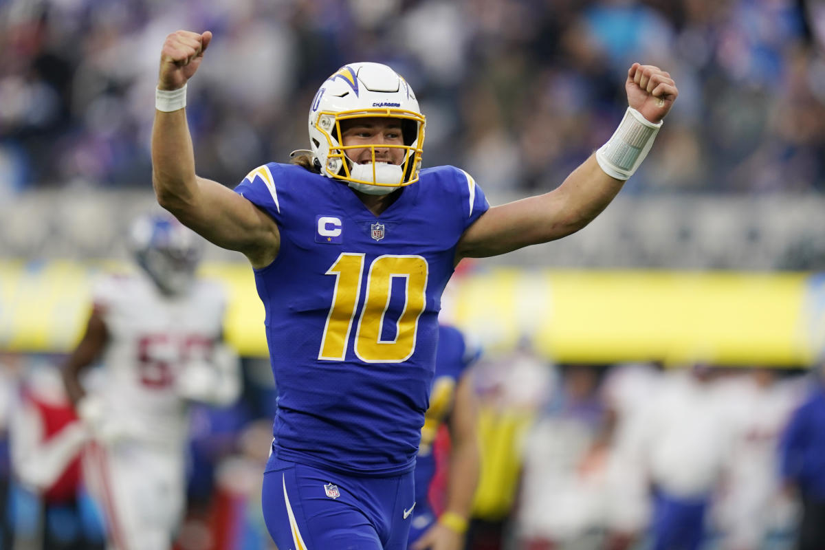 Justin Herbert throws 3 TD passes to get first NFL win as the Los Angeles  Chargers defeat the Jacksonville Jaguars: Recap, score, stats and more 