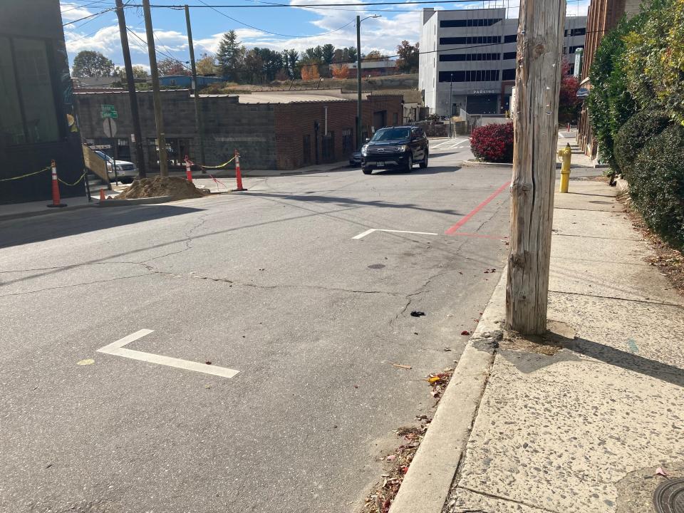 A parking space on Buxton Avenue delineated by white brackets on Oct. 30, 2023.