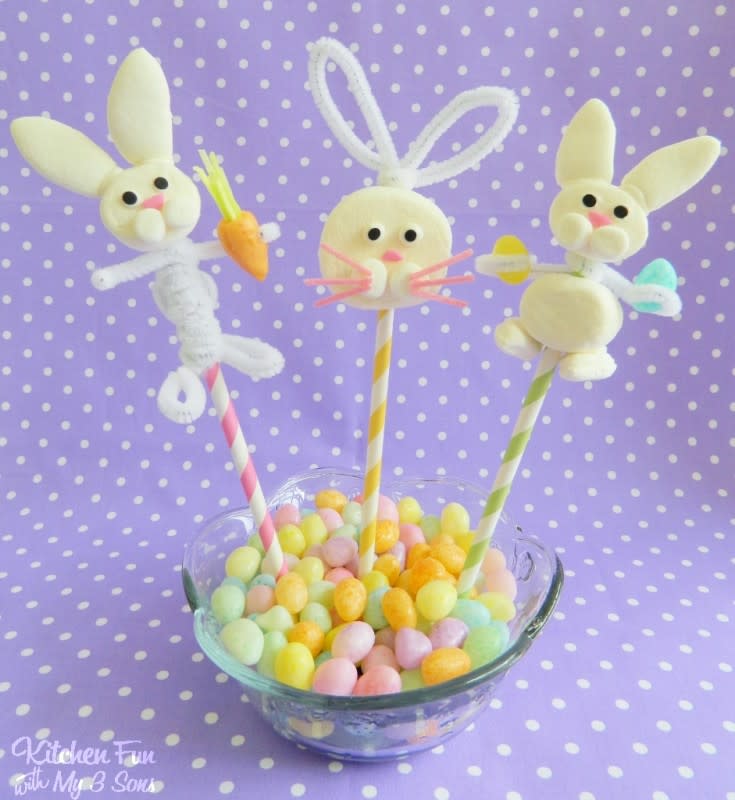 <p>Kitchen Fun With My 3 Sons</p><p>Three different ways to create easy Bunny Marshmallow Pops.</p><p><strong>Get the recipe: <a href="http://www.kitchenfunwithmy3sons.com/2013/03/easy-easter-bunny-marshmallow-pops.html" rel="nofollow noopener" target="_blank" data-ylk="slk:Easy Easter Bunny Marshmallow Pops;elm:context_link;itc:0;sec:content-canvas" class="link rapid-noclick-resp">Easy Easter Bunny Marshmallow Pops</a></strong></p>