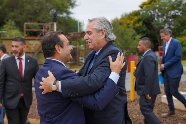 El gobernador de Misiones, Oscar Herrera Ahuad, recibió al presidente Alberto Fernández