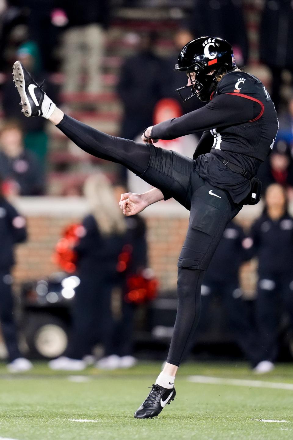 Mason Fletcher lets fly against Kansas last Nov. 25. His younger brother Max Fletcher is joining the UC Bearcats.
