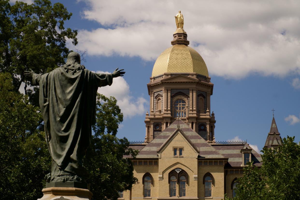 A student paper covering news from the University of Notre Dame (depicted), Saint Mary's College and Holy Cross College begged school administrators to take the coronavirus pandemic more seriously. (Photo: Getty Images)