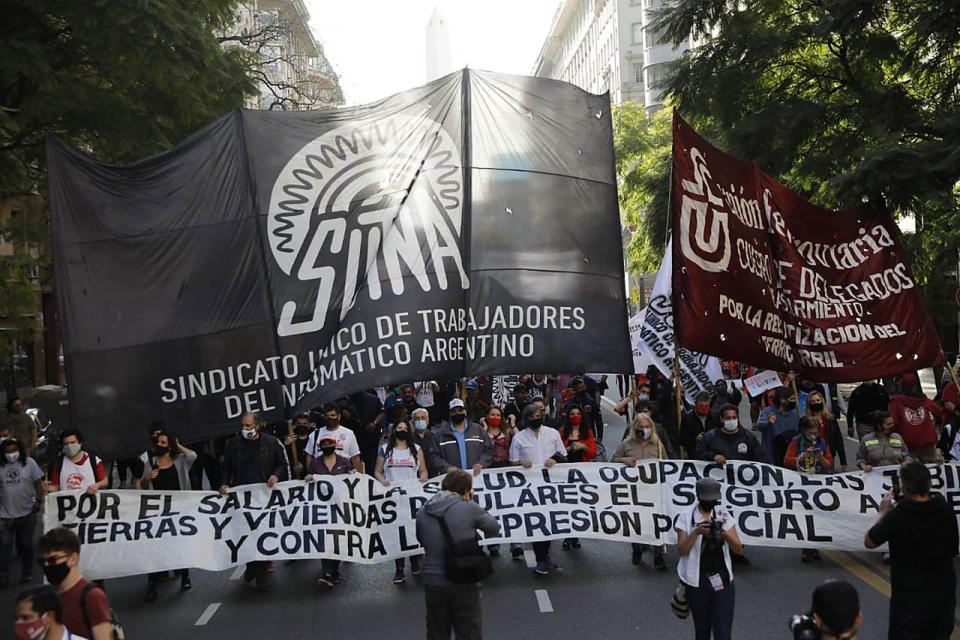 Hubo una movilización en el Obelisco del llamado sindicalismo combativo; hubo reclamos al Gobierno por la gestión de la crisis sanitaria