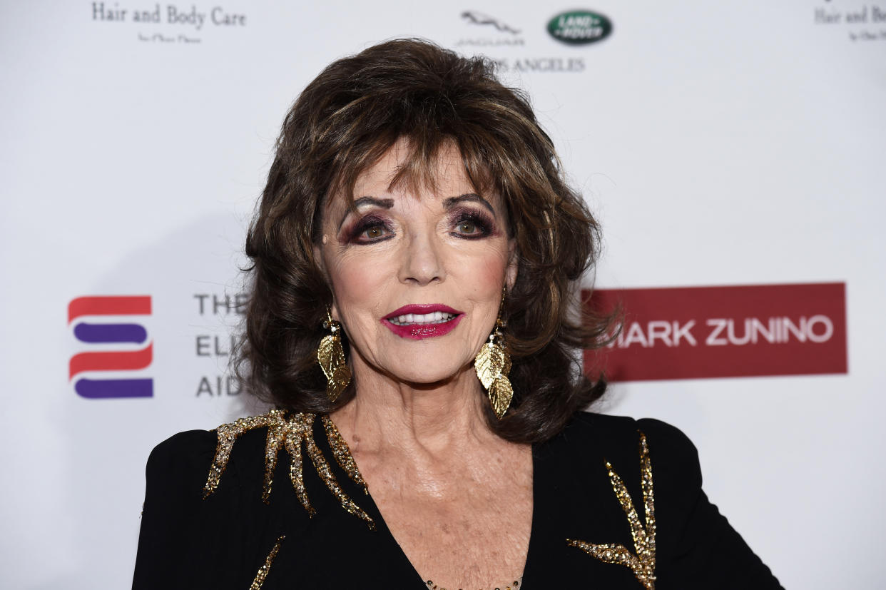Dame Joan Collins is not a fan of jeans and T-shirts. (Photo: Amanda Edwards/Getty Images)