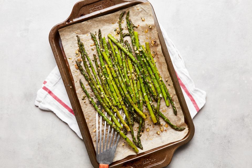 Roasted Asparagus With Garlic