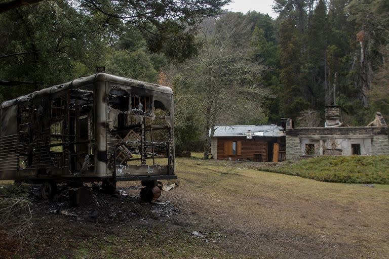 Mascardi. Incendiaron un puesto de Gendarmeria Nacional en un predio donde hace 2 meces incendiaron una casa, se lo atribuyen a la comunidad Mapuche Lafken Winkul Map