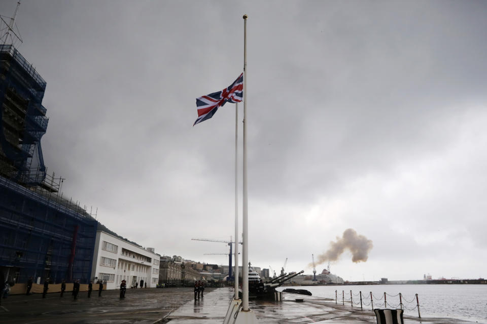 La bandera británica ondea en Gibraltar. (Photo by Juan Carlos Toro/Getty Images)