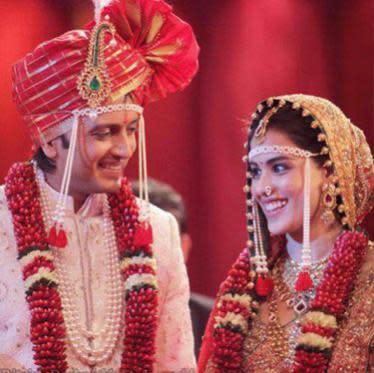 11 Most Romantic Moments Of Bollywood's Cutest Couple Riteish And Genelia