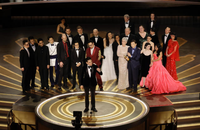 Everything' wins best picture, is everywhere at the 2023 Oscars