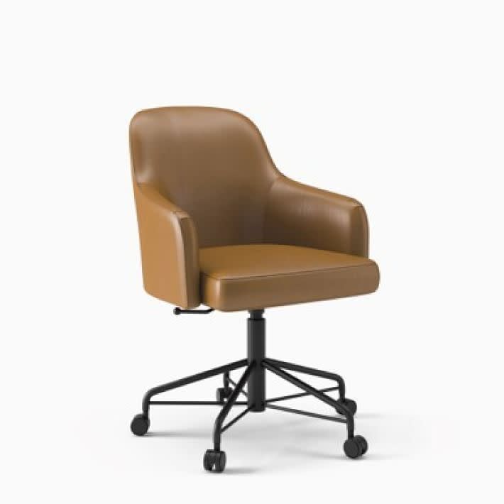 1) SpringHill Suites Saddle Desk Chair