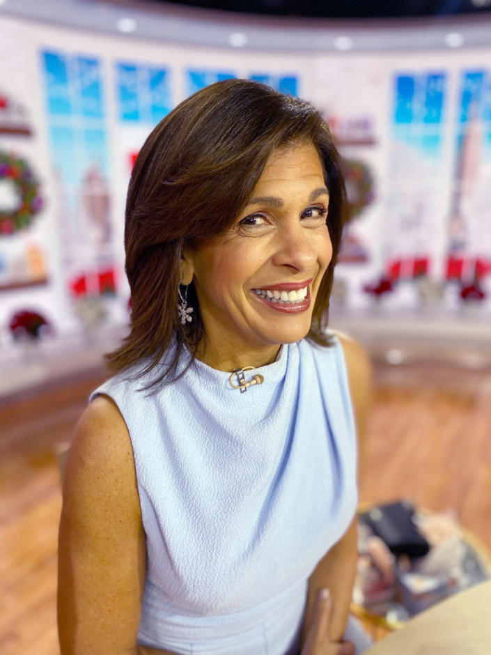 Brown hair is back this winter, at least for Hoda! (Donna Farizan / TODAY)