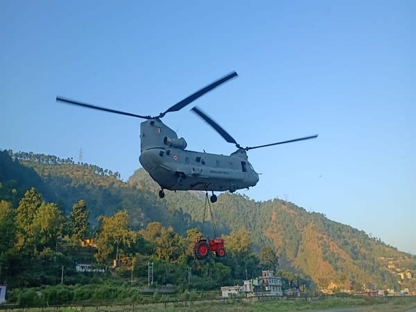 A visual of the Chinook helicopter in Uttarakhand. 