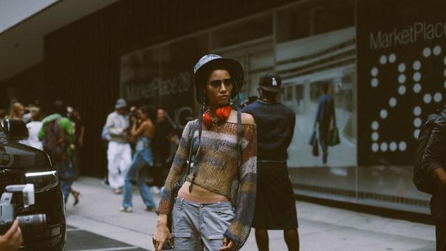 We're here for these 16 bare midriff street style looks spotted at