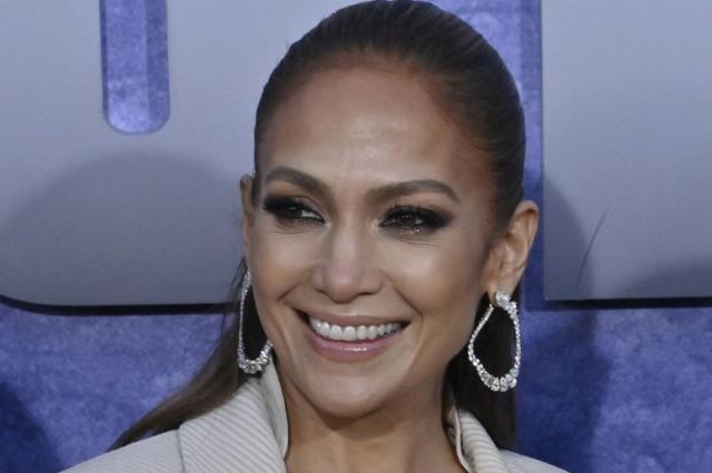 Jennifer Lopez's $105 Free People sweater is still in stock — and