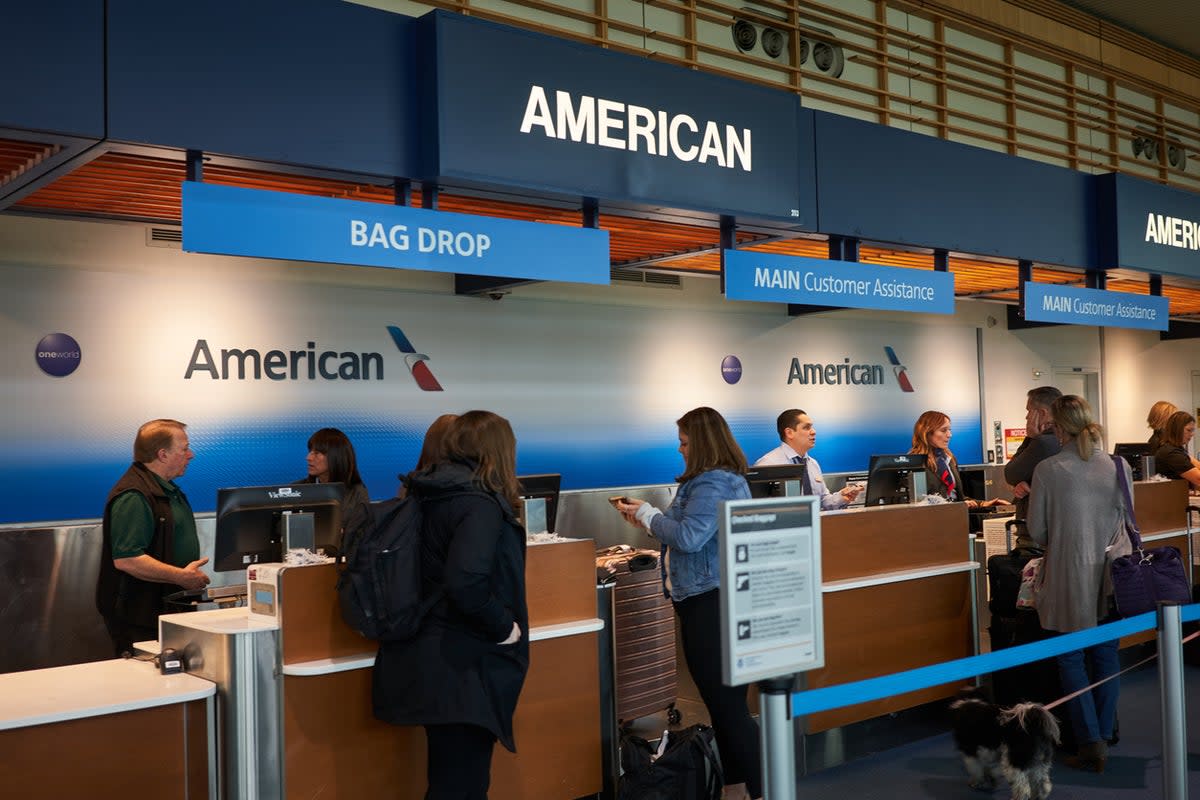 Los sistemas de reservas de American Airlines asumieron que la anciana nació 100 años después de la fecha correcta   (Getty Images)