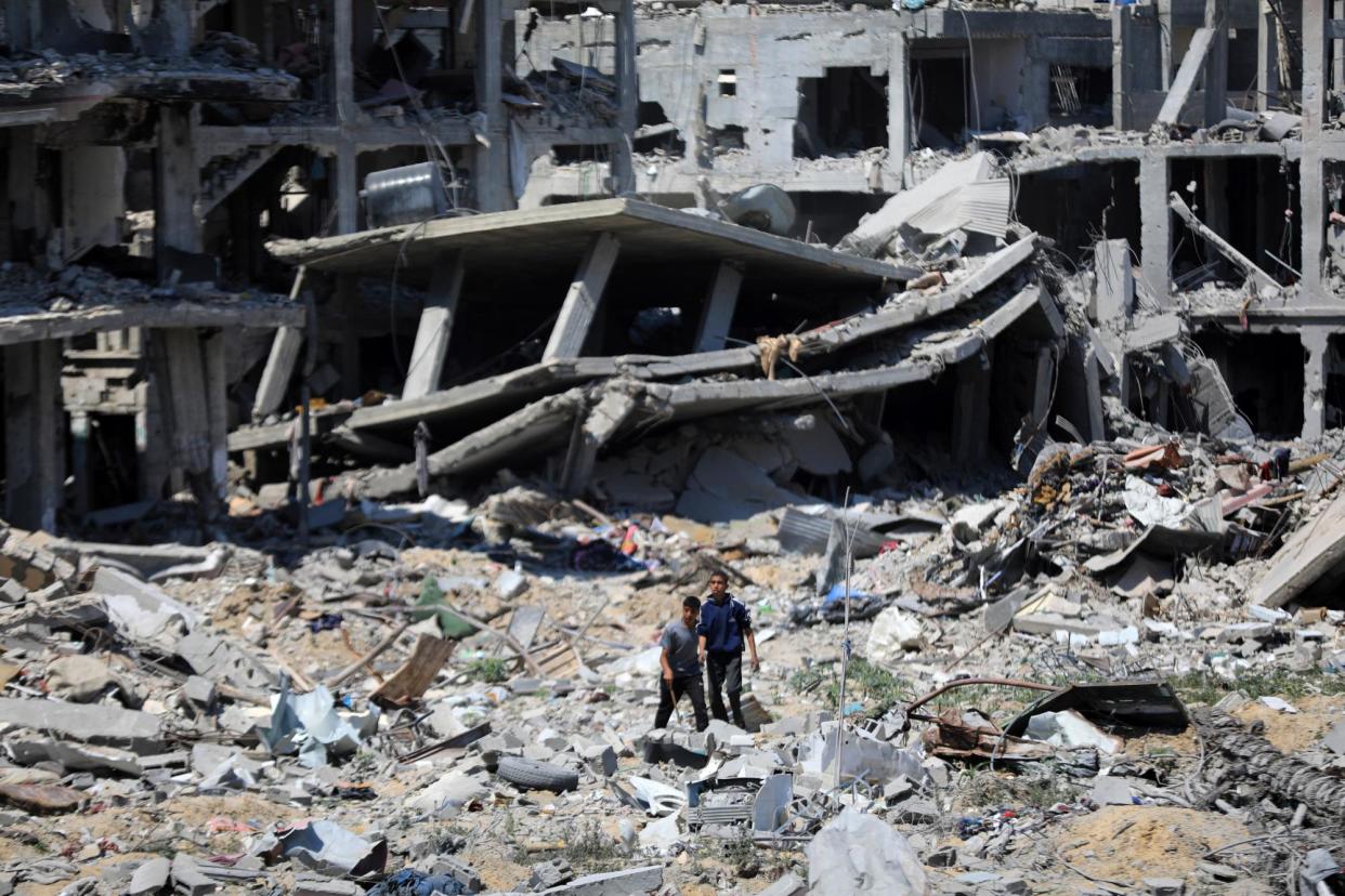 <span>A view of the destruction after Israeli forces' withdrawal from Khan Yunis, Gaza, on 9 April.</span><span>Photograph: Yasser Qudih/Anadolu via Getty Images</span>