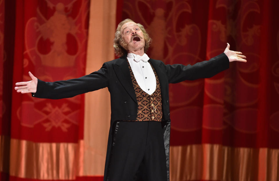 NEW YORK, NY - JUNE 11:  David Hyde Pierce performs onstage with the cast of 'Hello, Dolly!' during the 2017 Tony Awards at Radio City Music Hall on June 11, 2017 in New York City.  (Photo by Theo Wargo/Getty Images for Tony Awards Productions)