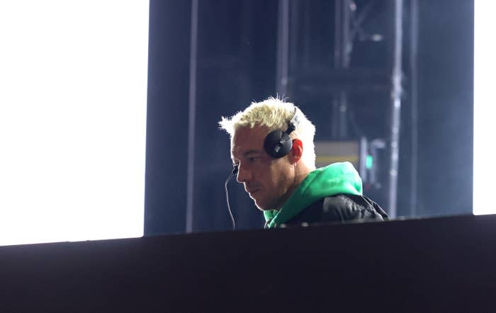 Diplo dj'ing