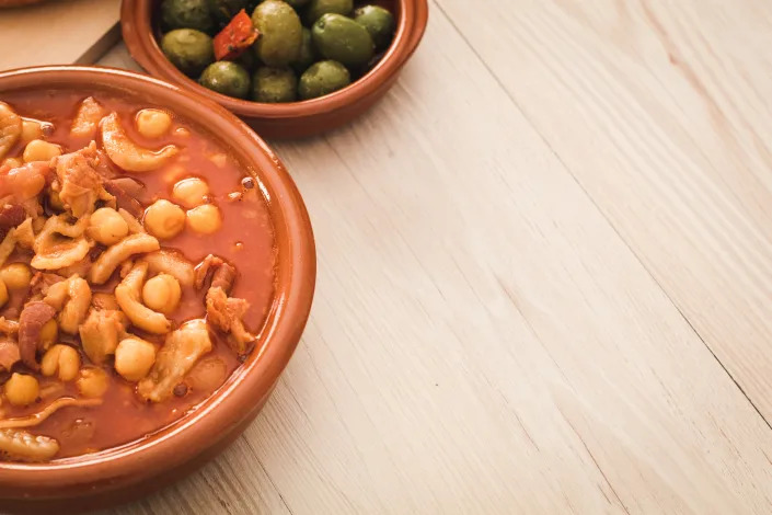 Los callos a la madrile&#xf1;a est&#xe1;n de moda en Nueva York. Foto: Getty Creative