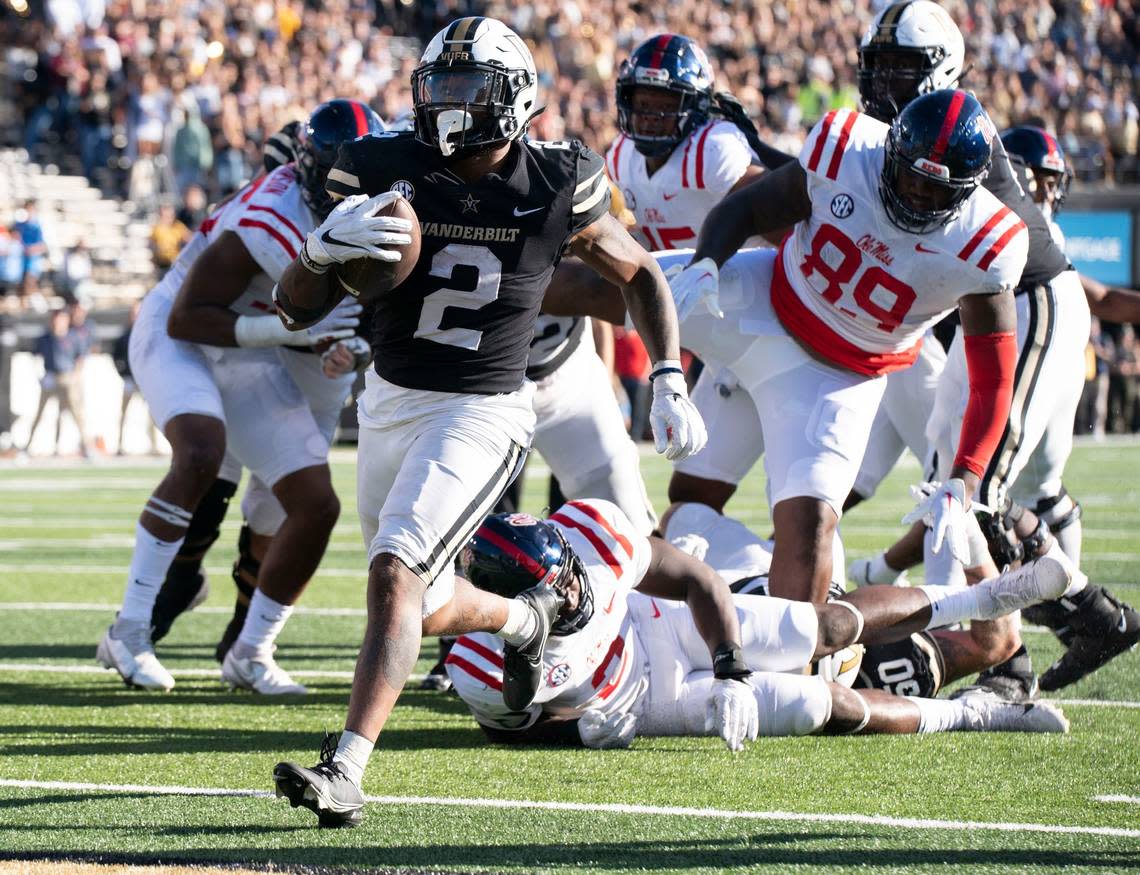 Vanderbilt running back Ray Davis (2) is fifth in the SEC in rushing with 731 yards.