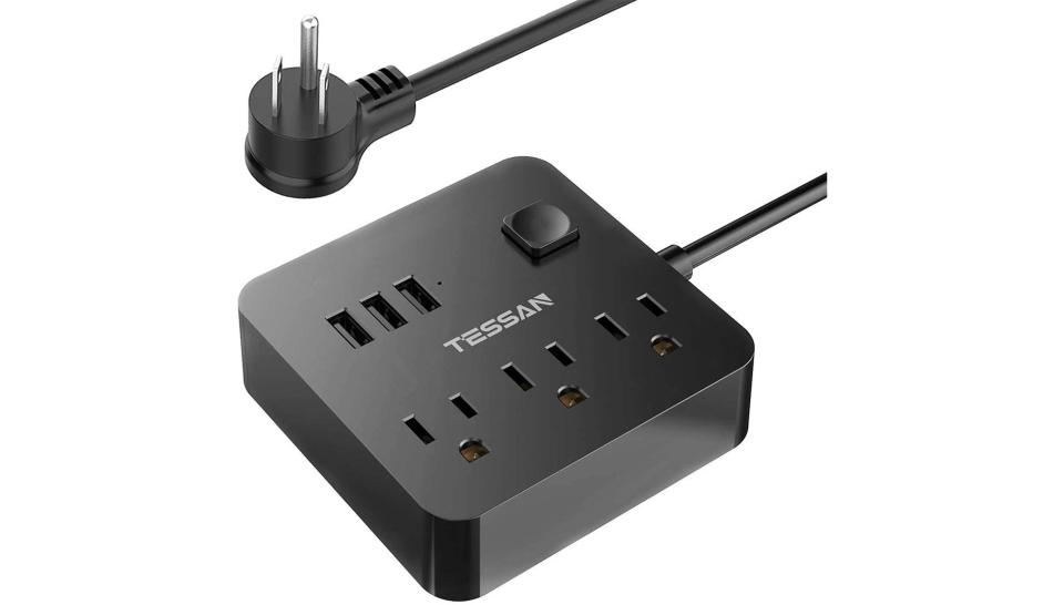 Gifts for college-bound students: Tessan power strip