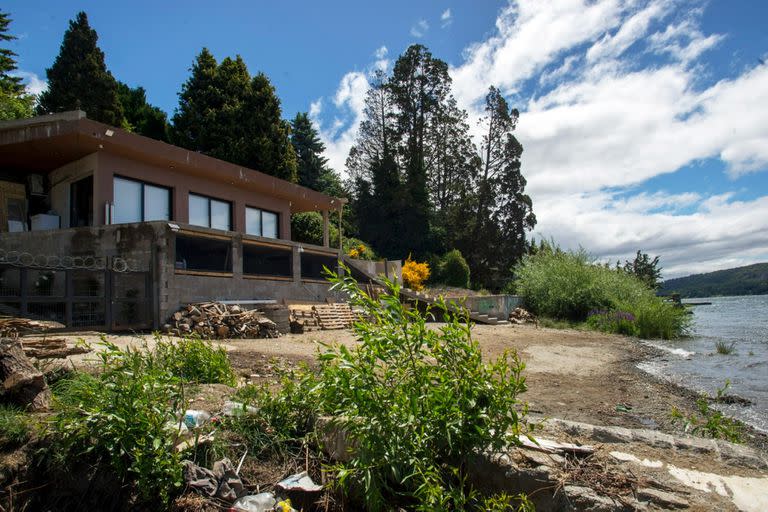 La casa de Sergio Berni en Bariloche, sobre la costa del lago Nahuel Huapi, valuada en un millón de dólares