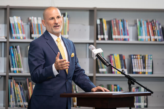 Hillsborough Superintendent chooses his school boundary recommendation plan