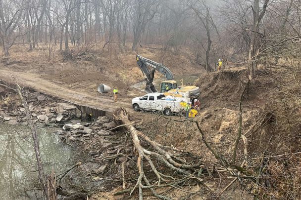 PHOTO: Washington County Road Department constructs an emergency dam to intercept an oil spill after a Keystone pipeline ruptured at Mill Creek in Washington County, Kanas, Dec 8, 2022. (Kyle Bauer/KCLY/KFRM Radio via AP)