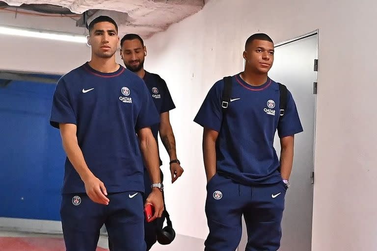 La llegada de los jugadores del PSG al estadio