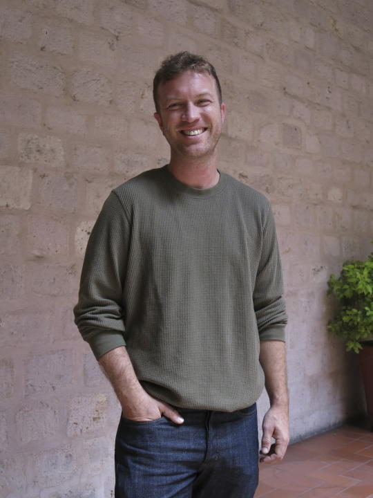 El documentalista estadounidense Sean Mattison posa para un retrato en el Festival Internacional de Cine de Morelia en Morelia, México, el 26 de octubre de 2023. (Foto AP/Berenice Bautista)