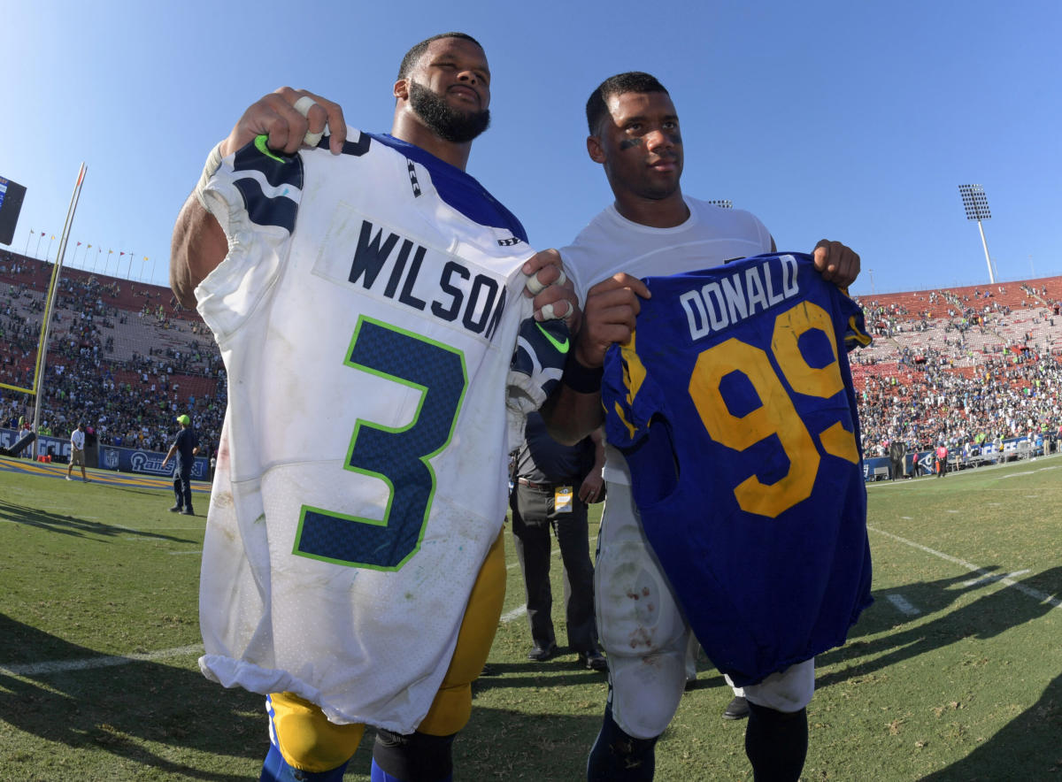 Seahawks fan puts a new twist on his Russell Wilson jersey