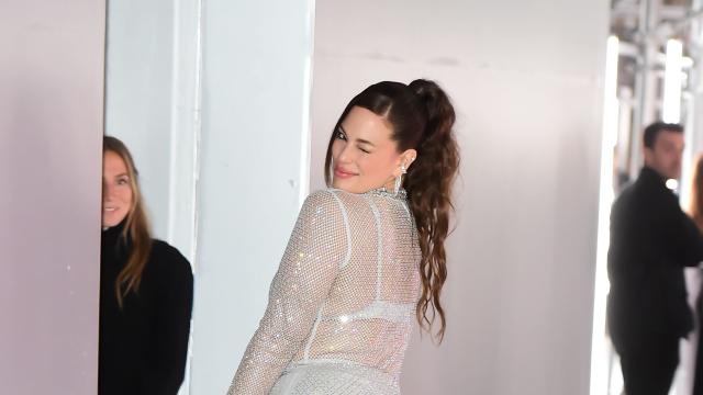 Ashley Graham Has Toned Abs in See-Through Crystal Dress Pics - Yahoo Sports