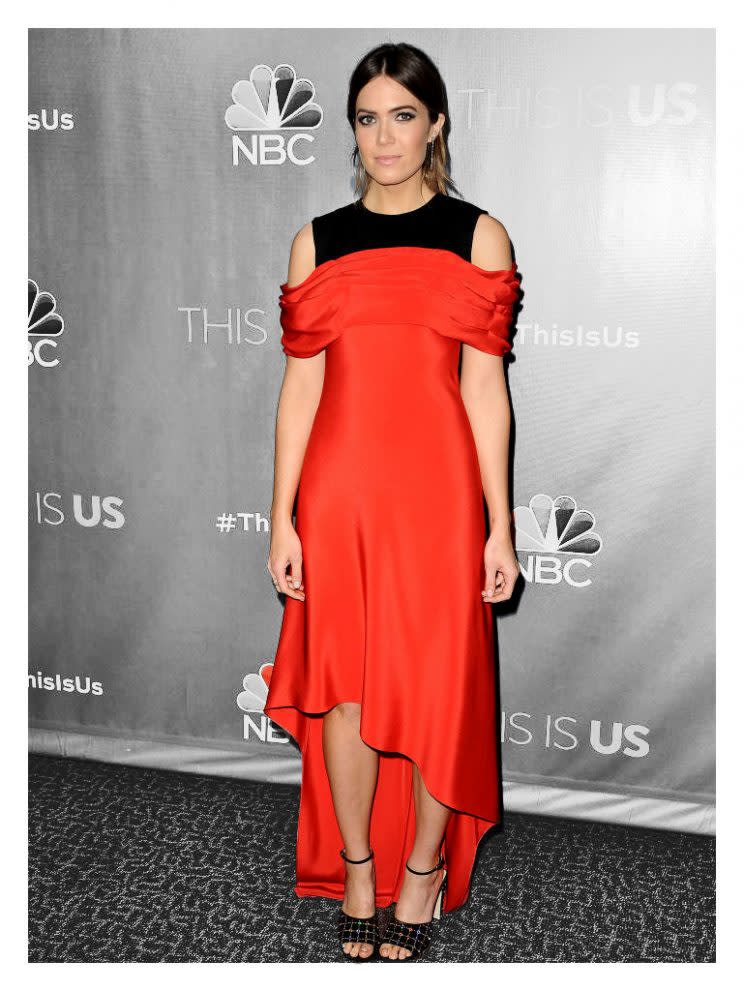 Actress Mandy Moore at the finale screening of “This Is Us” wearing a bright red Adeam dress. (Photo: Jason LaVeris/FilmMagic)