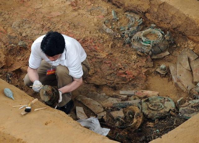 Tomb found of ancient Chinese female 'prime minister'