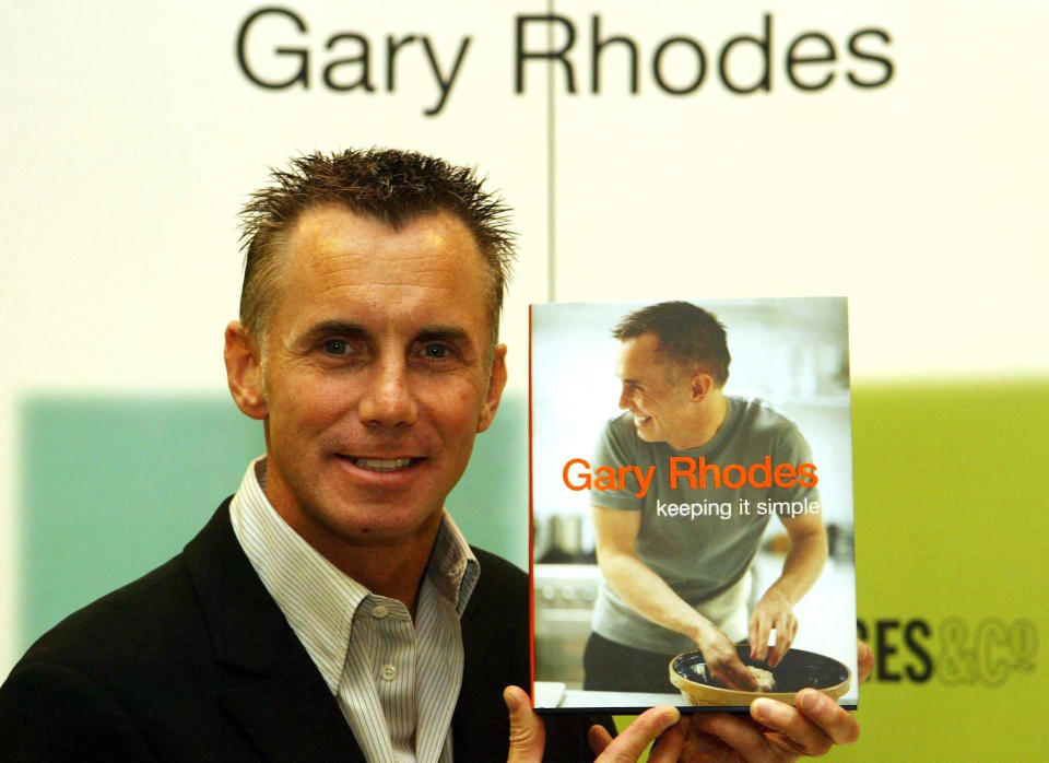 Celebrity Chef Gary Rhodes launches his new cook book 'Keeping It Simple', at Selfridges, central London, MOnday 12 September 2005. PRESS ASSOCIATION Photo. Photo credit should read: Andy Butterton/PA