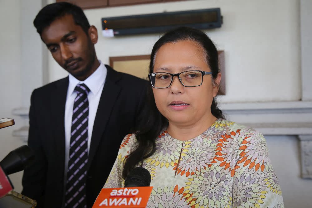 SIS executive director Rozana Isa speaks to reporters at the Kuala Lumpur Court Complex January 23, 2020. — Picture by Yusof Mat Isa