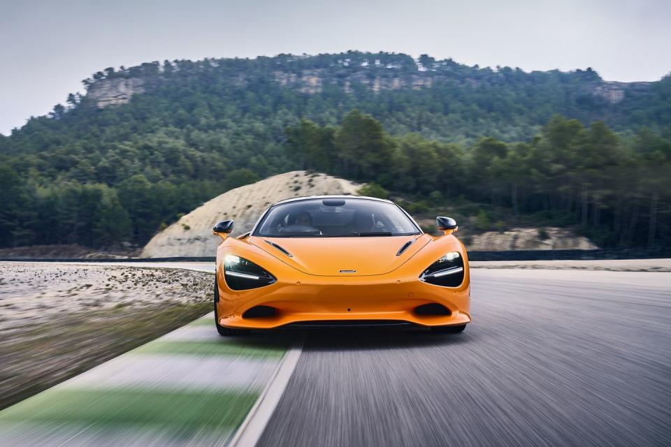 <p>2024 McLaren 750S Coupe</p>