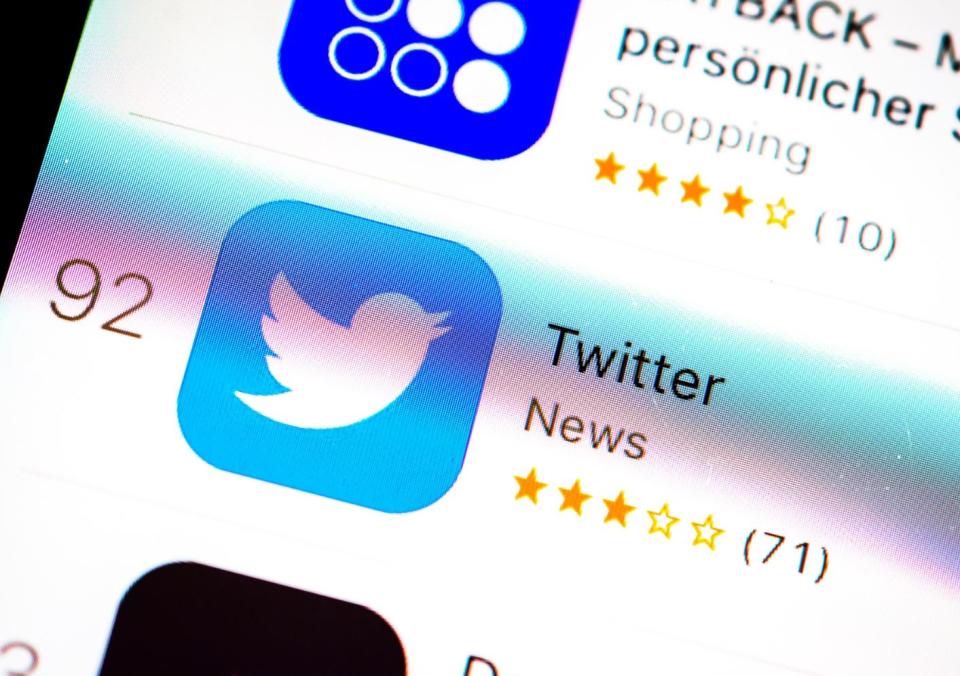 Turns out users love to share fake news on Twitters (Rex)