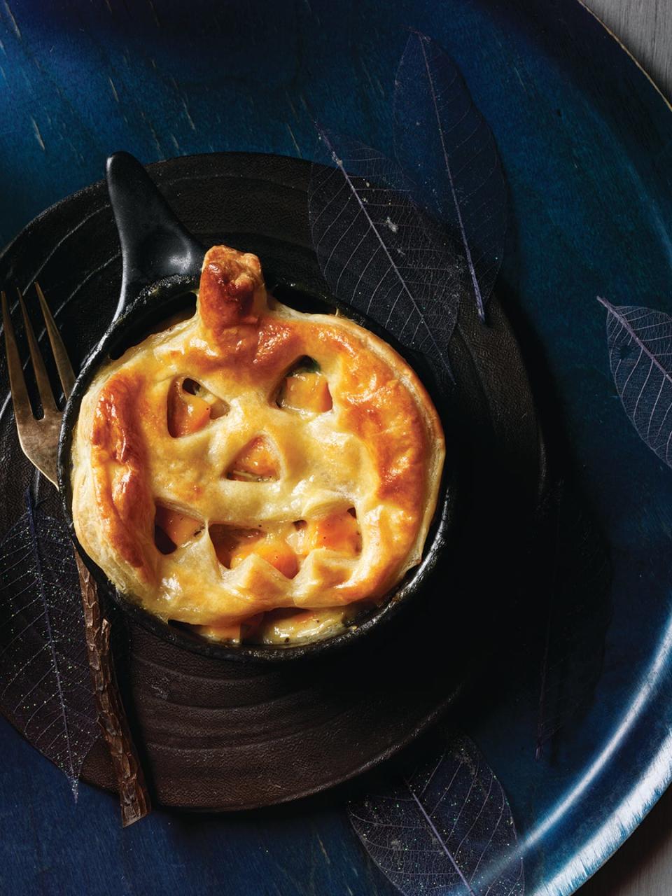 Jack-o'-Lantern Chicken and Sweet Potato Potpie