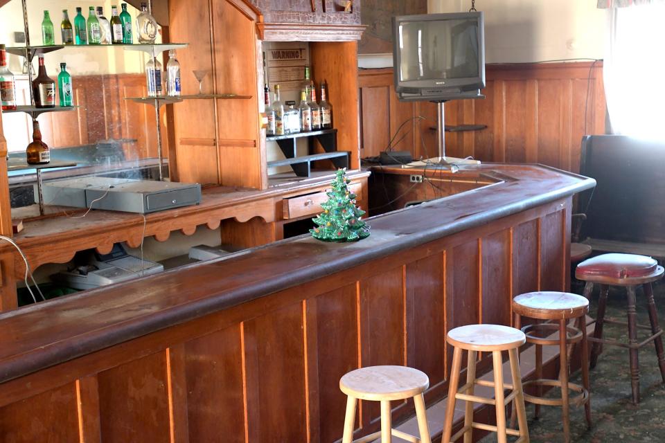 The bar area of the historic 113-year-old Sterling Inn Restaurant and Hotel.