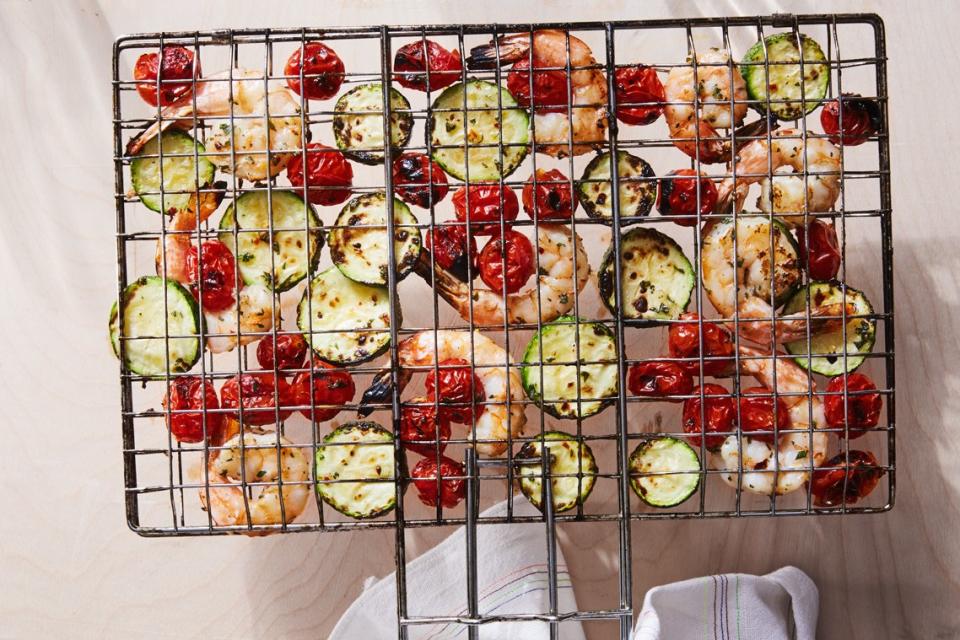 How a Grill Basket Can Make You a Barbecue Boss