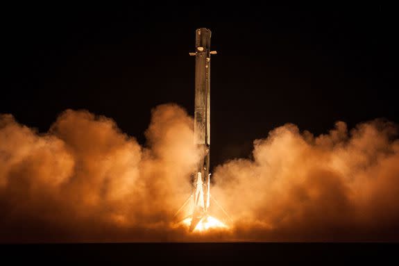 The first stage of the Falcon 9 back for a landing after Zuma launch.