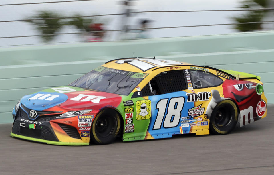 Kyle Busch (18) drives during the NASCAR Cup Series championship auto race at the Homestead-Miami Speedway, Sunday, Nov. 18, 2018, in Homestead, Fla. (AP Photo/Lynne Sladky)