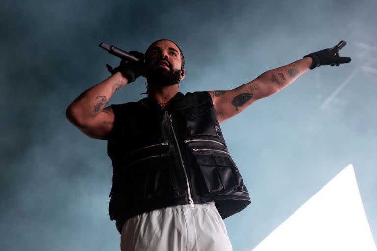 Drake y una sólida actuación en el cierre del primer día de Lollapalooza Argentina 2023