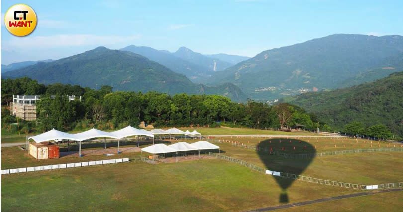 鹿野高台景致秀麗、視野極佳，能一覽高台地區與田野風貌。（圖／魏妤靜攝）