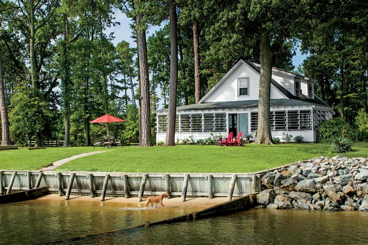 1928 cottage on the Potomac River in Sandy Point, VA