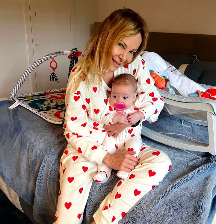 Ana Obregón y su pequeña, con el mismo pijama