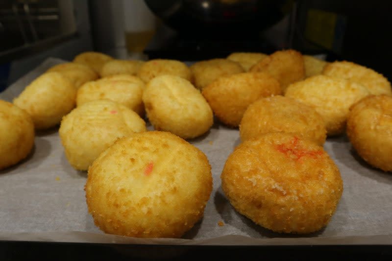 bakerdoo - fried buns