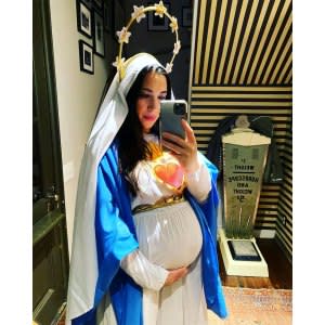 Pregnant Michelle Branch Claps Back at Criticism Over Mary Halloween Costume: 'Chill Out'